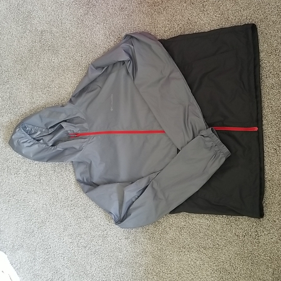 Columbia Lightweight Windbreaker - Picture 1 of 3